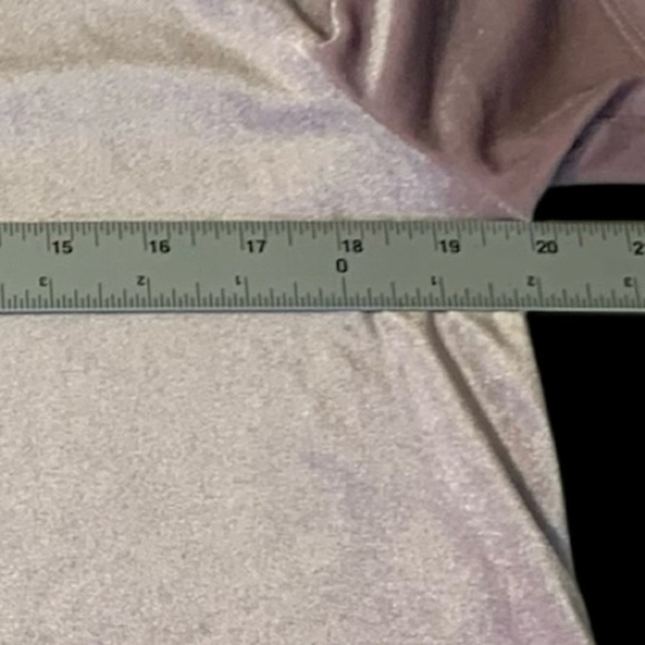 Elevated Basic T-shirt Velveteen Statement Top S-Sleeve Side Slit Dusty Rose M - Picture 11 of 12